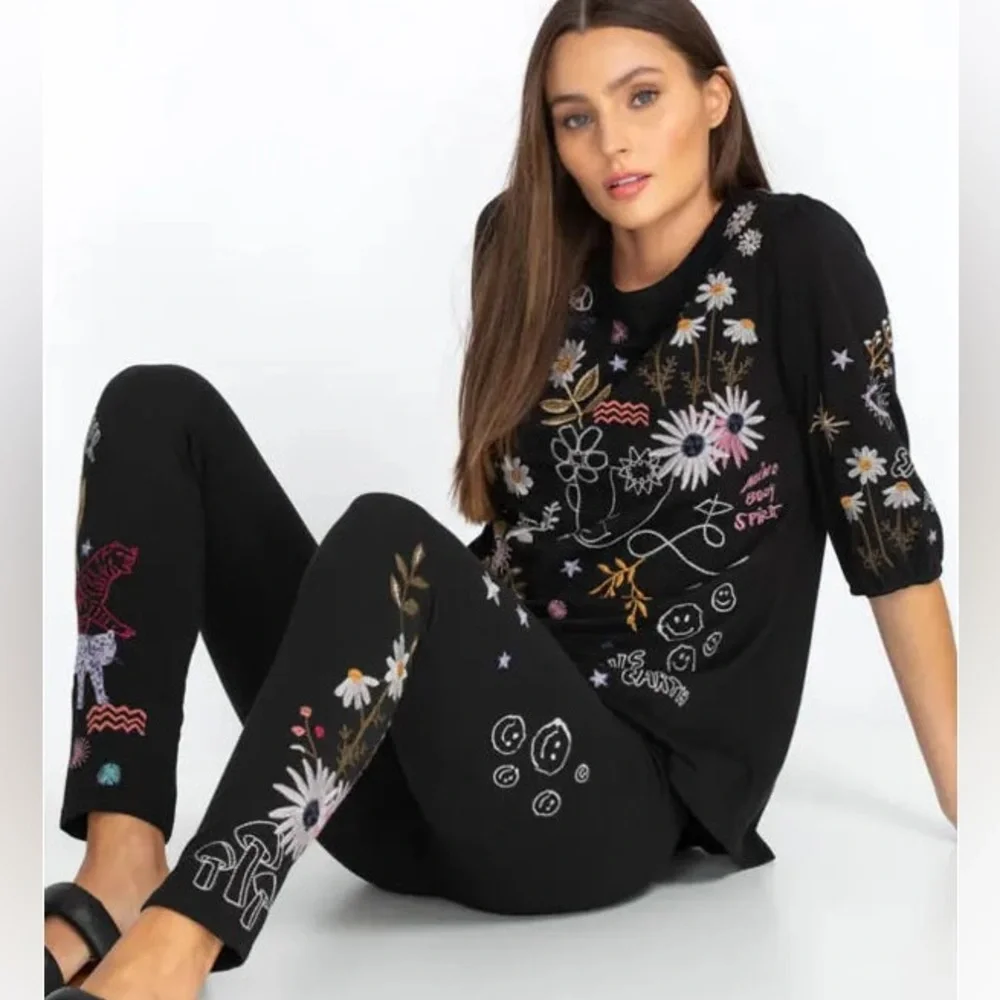JOHNNY WAS • Soho puff sleeve top • Small - embroidered black - Picture 4 of 11